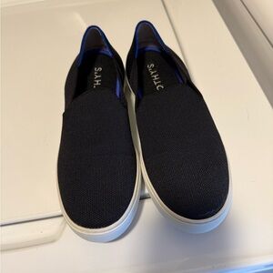 Rothy's Black  Slip-On shoe size 8 W